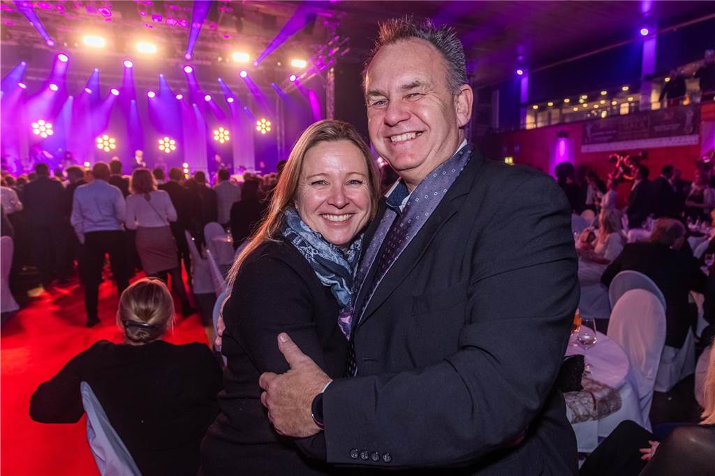 Die besten Bilder der Solidarfonds-Gala 2024: Feine Gäste feiern BVB, Hagedorn und Roland Kaiser