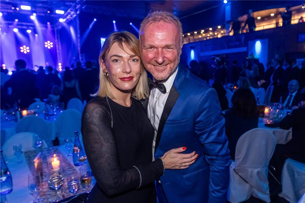 Die besten Bilder der Solidarfonds-Gala 2024: Feine Gäste feiern BVB, Hagedorn und Roland Kaiser