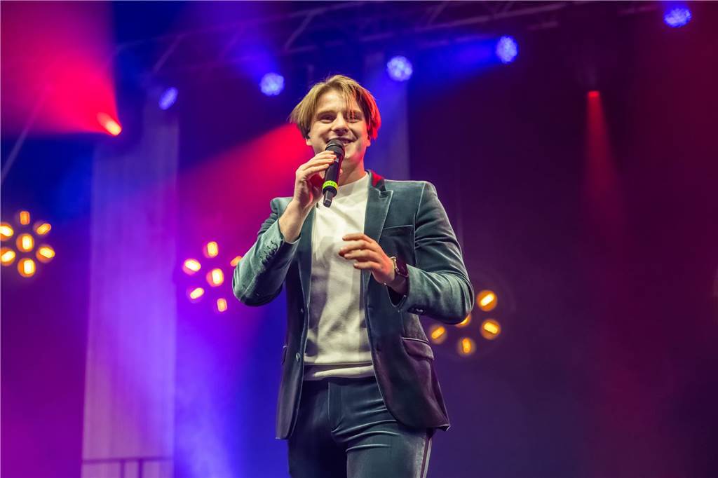 Die besten Bilder der Solidarfonds-Gala 2024: Feine Gäste feiern BVB, Hagedorn und Roland Kaiser