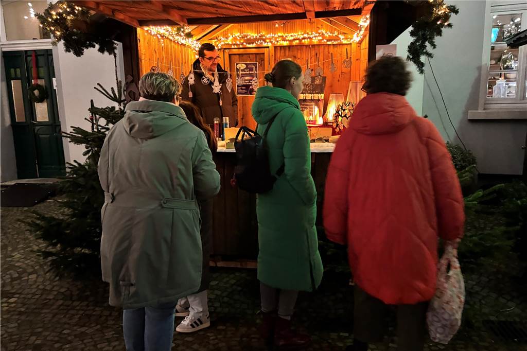 Viele Fotos vom Lichterglanz : Weihnachtsmarkt im Ammeloer Kring