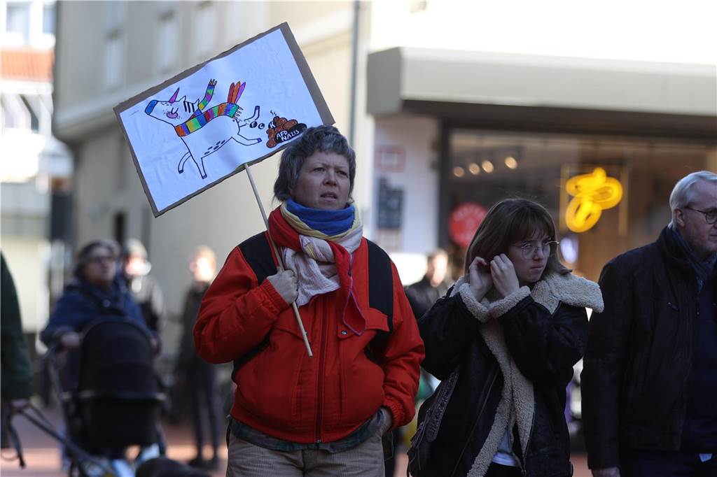 2500 Teilnehmerinnen und Teilnehmer setzten bei der Demo in Lünen am Samstag (27.1.) ein Zeichen gegen Rechts.