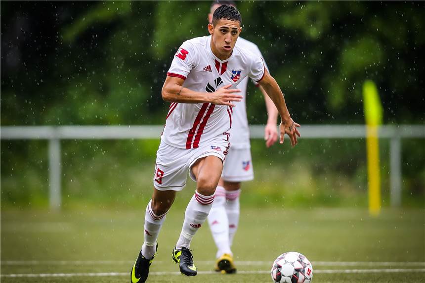 Stürmer: Ein Ailton ohne Plauze - Mateus Ayala Cardoniz schießt Bövinghausen in die Landesliga 26 Tore in 27 Spielen - Mateus Ayala Cardoniz war in dieser Saison nicht zu stoppen.