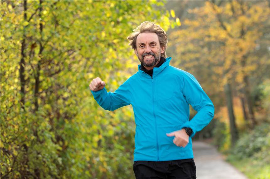 29 Marathon- und Ultraläufe hat Pater Tobias 2021 absolviert. Der gebürtige Werner konnte somit mehr als 135.000 Euro für den guten Zweck akquirieren.
