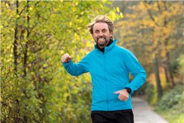 29 Marathon- und Ultraläufe hat Pater Tobias 2021 absolviert. Der gebürtige Werner konnte somit mehr als 135.000 Euro für den guten Zweck akquirieren.