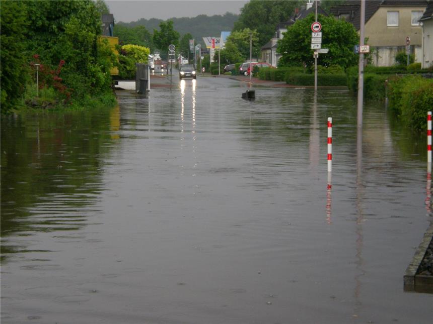 Unwetter richtet Schäden an 30.05.2016 Unwetter Annabergstraße