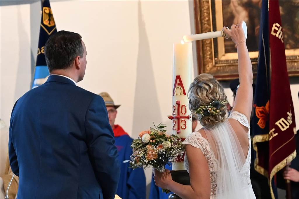 30.09.2023 Dorsten - Hochzeit - Kirchliche Trauung Tobias und Monika in der St. Matthäus Kirche Wulfen