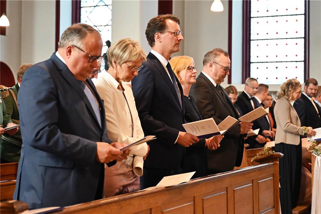 30.09.2023 Dorsten - Hochzeit - Kirchliche Trauung Tobias und Monika in der St. Matthäus Kirche Wulfen