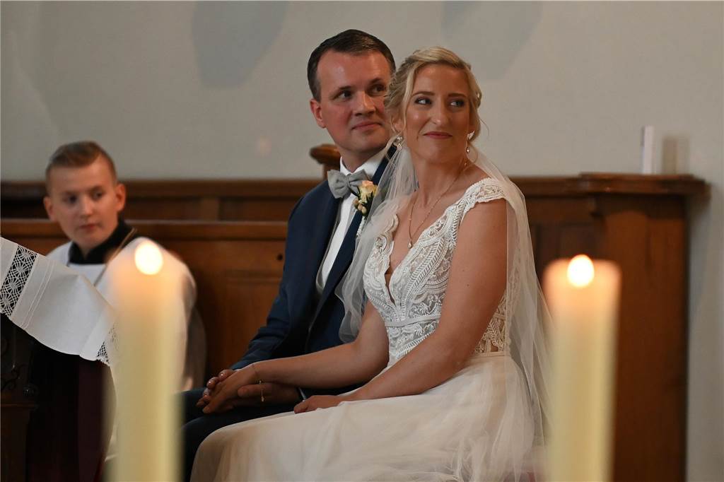 30.09.2023 Dorsten - Hochzeit - Kirchliche Trauung Tobias und Monika in der St. Matthäus Kirche Wulfen