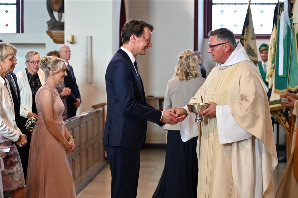 30.09.2023 Dorsten - Hochzeit - Kirchliche Trauung Tobias und Monika in der St. Matthäus Kirche Wulfen
