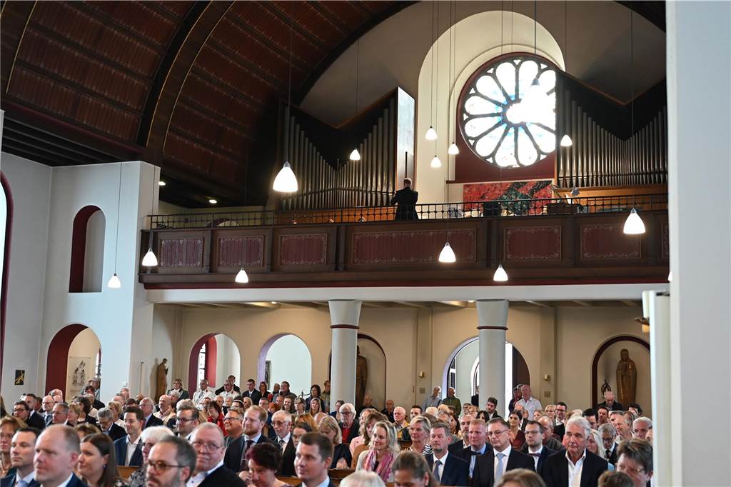 30.09.2023 Dorsten - Hochzeit - Kirchliche Trauung Tobias und Monika in der St. Matthäus Kirche Wulfen