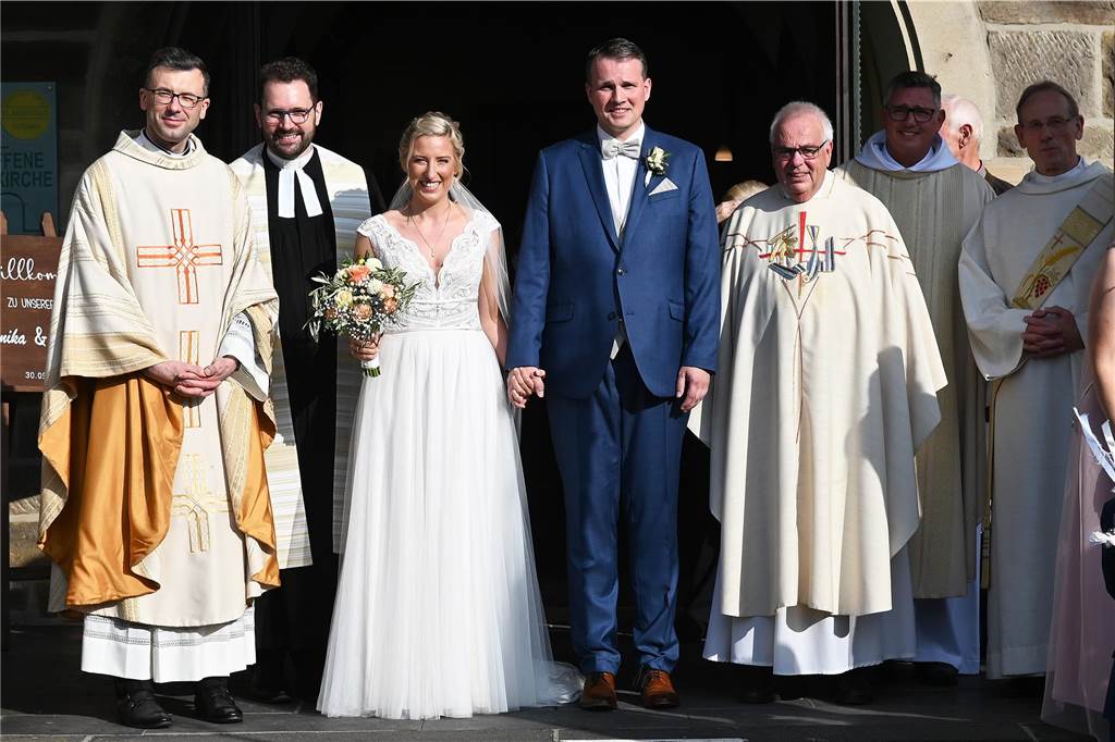30.09.2023 Dorsten - Hochzeit - Kirchliche Trauung Tobias und Monika in der St. Matthäus Kirche Wulfen
