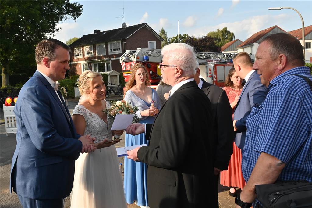 30.09.2023 Dorsten - Hochzeit - Kirchliche Trauung Tobias und Monika in der St. Matthäus Kirche Wulfen
