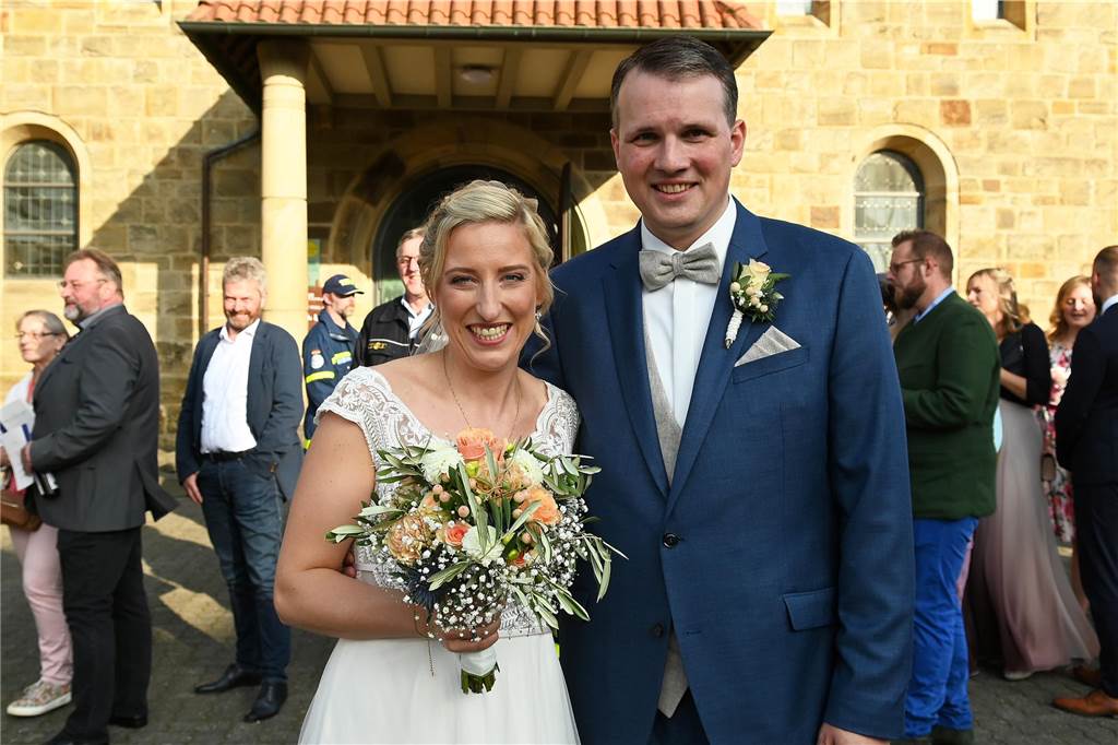 30.09.2023 Dorsten - Hochzeit - Kirchliche Trauung Tobias und Monika in der St. Matthäus Kirche Wulfen