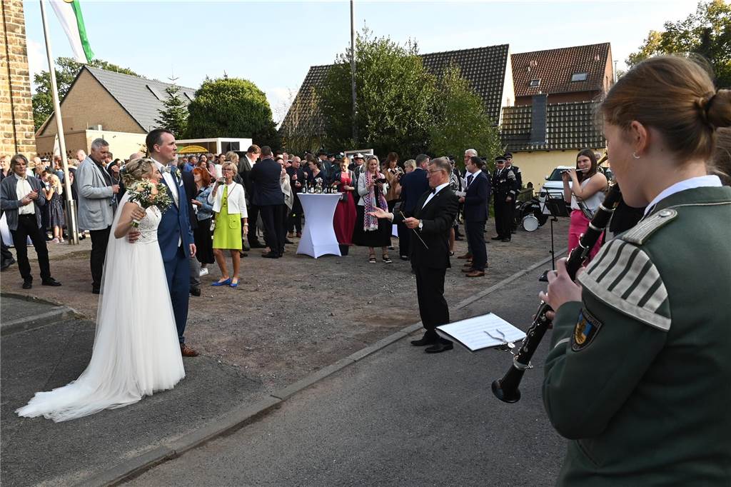 30.09.2023 Dorsten - Hochzeit - Kirchliche Trauung Tobias und Monika in der St. Matthäus Kirche Wulfen