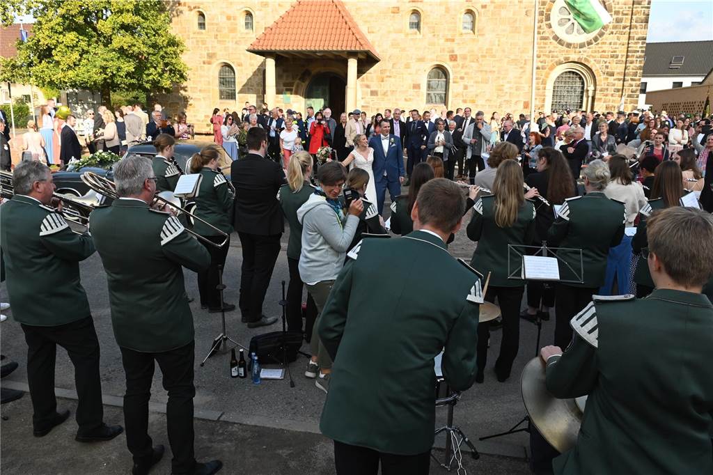 30.09.2023 Dorsten - Hochzeit - Kirchliche Trauung Tobias und Monika in der St. Matthäus Kirche Wulfen