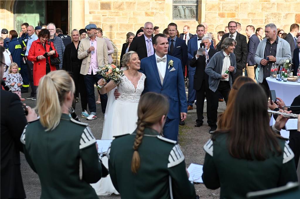 30.09.2023 Dorsten - Hochzeit - Kirchliche Trauung Tobias und Monika in der St. Matthäus Kirche Wulfen