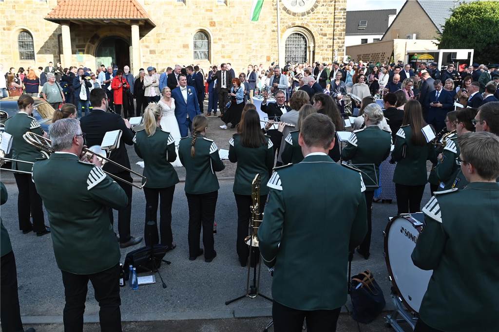 30.09.2023 Dorsten - Hochzeit - Kirchliche Trauung Tobias und Monika in der St. Matthäus Kirche Wulfen