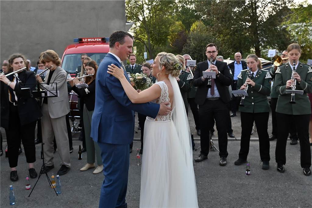 30.09.2023 Dorsten - Hochzeit - Kirchliche Trauung Tobias und Monika in der St. Matthäus Kirche Wulfen