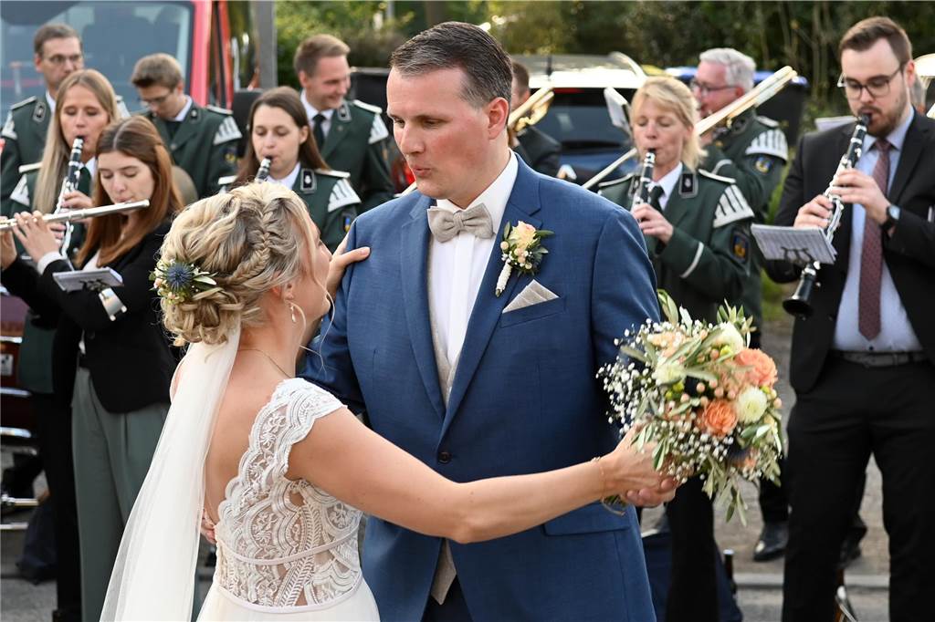 30.09.2023 Dorsten - Hochzeit - Kirchliche Trauung Tobias und Monika in der St. Matthäus Kirche Wulfen