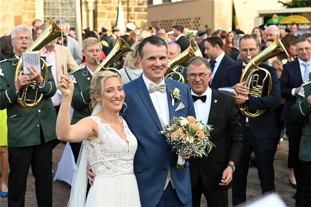 30.09.2023 Dorsten - Hochzeit - Kirchliche Trauung Tobias und Monika in der St. Matthäus Kirche Wulfen