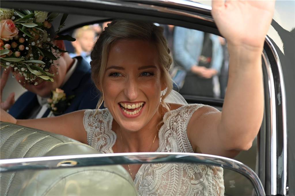 30.09.2023 Dorsten - Hochzeit - Kirchliche Trauung Tobias und Monika in der St. Matthäus Kirche Wulfen