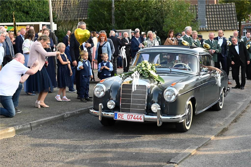 30.09.2023 Dorsten - Hochzeit - Kirchliche Trauung Tobias und Monika in der St. Matthäus Kirche Wulfen
