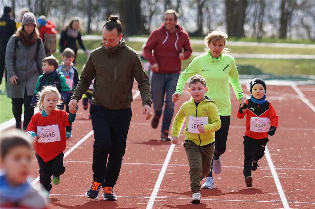 400 m Lauf U6 w/m: