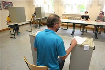 440 Wahlhelfer sind am Sonntag in Dorsten im Einsatz, nicht nur in den Wahllokalen. Nicht alle machen den Dienst freiwillig. (Symbolbild)