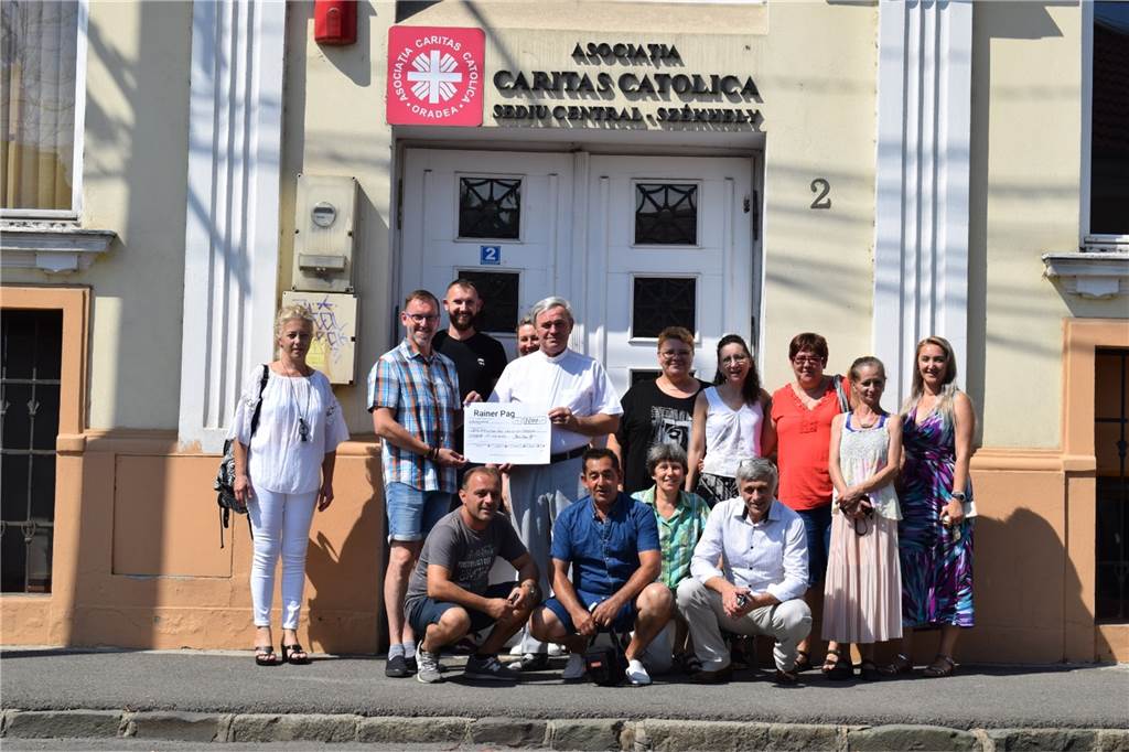 5000 Euro hat Rainer Pag an die Caritasorganisation vor Ort in Oradea gespendet.