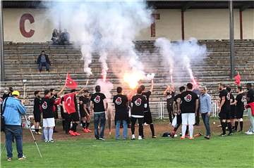 5:1 und 6:1 in den Relegationsspielen - so feierte Türkspor den Bezirksliga-Aufstieg.