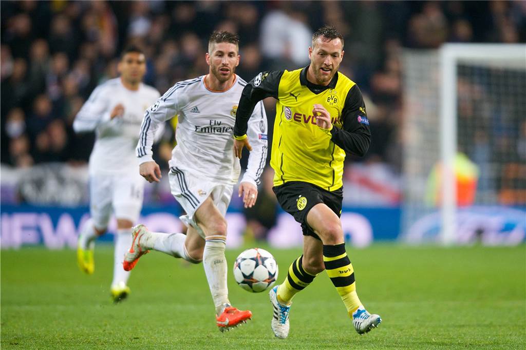Julian Schieber sieht Entwicklung im Fußball kritisch: Es geht viel um Selbstinszenierung 57 Pflichtspiele (6 Tore) absolvierte Julian Schieber in zwei Jahren für den BVB. Von Duellen mit Real Madrid ist der 30-Jährige heute weit entfernt.