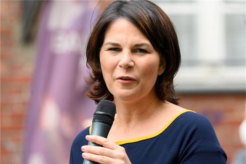 Mehrheit hält Baerbocks Kandidatur statt Habeck für Fehler 61 Prozent der Wahlbürger denken, dass die Grünen falsch entschieden haben als sie Annalena Baerbock zur Kanzlerkandidatin gewählt haben.