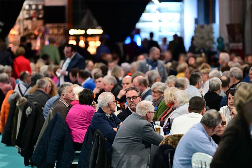 650 Gäste waren in der La Victoria Eventhalle