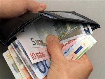 71 Prozent der Befragten finden, dass auch Manager, die erfolgreich arbeiten und gute Gewinne einfahren, kein Millionengehalt bekommen sollten. Foto: Frank Kleefeldt/Archiv