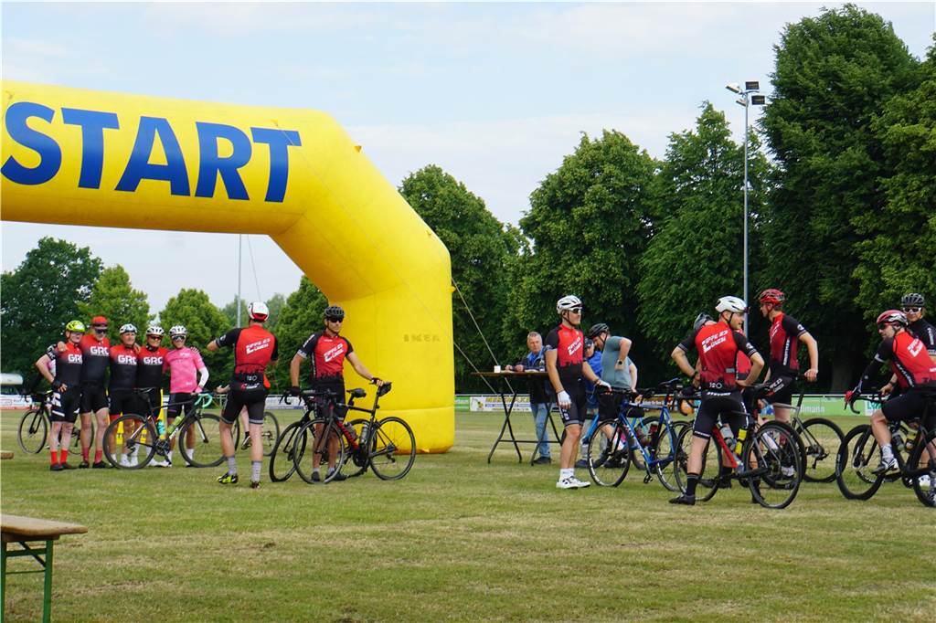 740 Radfahrer waren bei der Radtouristikfahrt des SV Herbern dabei. Wir haben das Event mit der Kamera begleitet.