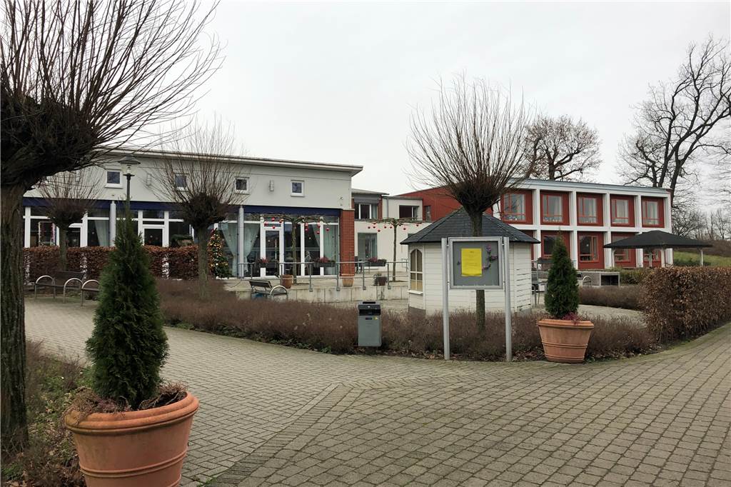 St.-Vitus-Stift Olfen wird erweitert: Traditionsgebäude verliert zwei Teile 79 Pflegeplätze hat das St.-Vitus-Stift derzeit. Durch die Erweiterung könnte es auf bis zu 120 Pflegeplätze wachsen.