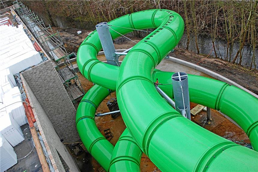 Zeitmesser ermöglicht Wettrutschen im neuen Solebad 80 Meter lang ist die neue Rutsche am Werner Solebad.