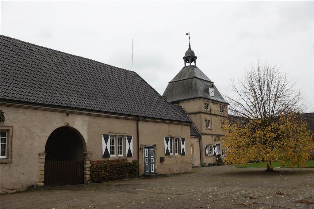 805 Läuferinnen und Läufer sowie Walkerinnen und Walker haben am 32. Westerwinkellauf des SV Herbern über verschiedene Distanzen teilgenommen. Das Orgateam um Oliver Schuschel war sehr zufrieden, zudem es zwei neue Streckenrekorde gab: Die Zeiten über die fünf Kilometer der Frauen und Männer wurden jeweils pulverisiert. Bei den Männern das erste Mal seit 14 Jahren.