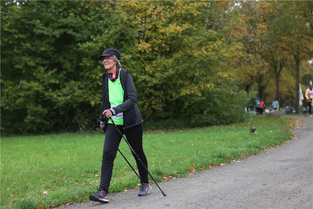 805 Läuferinnen und Läufer sowie Walkerinnen und Walker haben am 32. Westerwinkellauf des SV Herbern über verschiedene Distanzen teilgenommen. Das Orgateam um Oliver Schuschel war sehr zufrieden, zudem es zwei neue Streckenrekorde gab: Die Zeiten über die fünf Kilometer der Frauen und Männer wurden jeweils pulverisiert. Bei den Männern das erste Mal seit 14 Jahren.