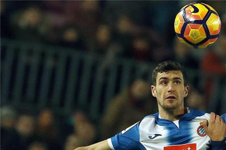 Mainz 05 leiht Martín von Espanyol Barcelona aus Aarón Martín wechselt auf Leihbasis zum FSV Mainz 05. Foto: Alberto Estevez/EFE