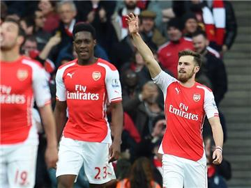 Aaron Ramsey (r) erzielte den Siegtreffer gegen Burnley. Foto: Andy Rain