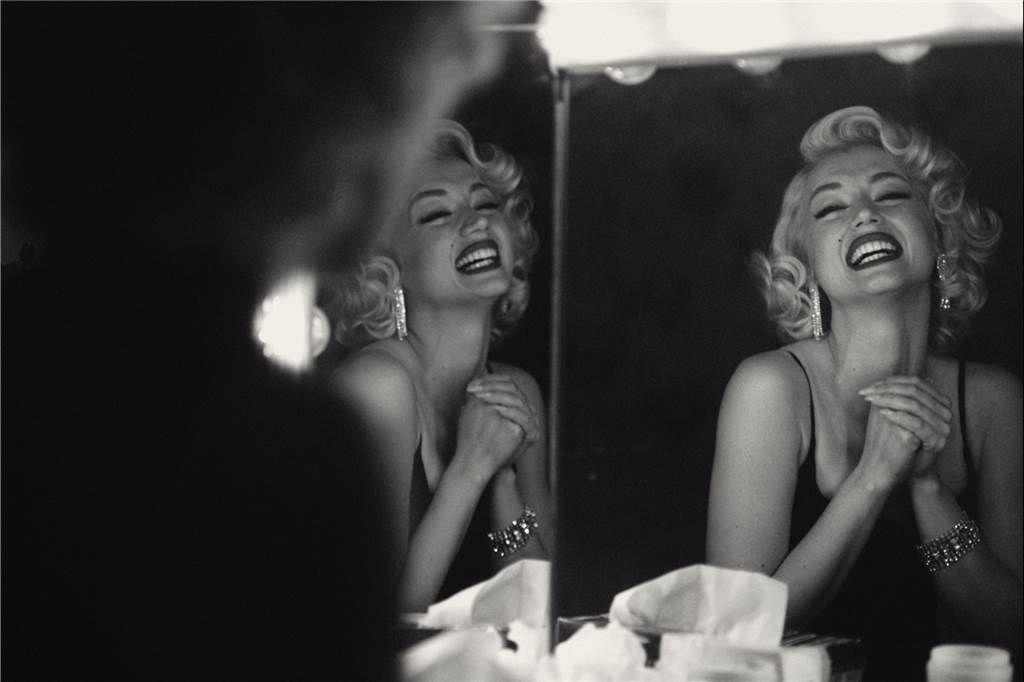 Schauspielerin Ana de Armas als Marilyn Monroe in einer Szene des Films «Blonde» (undatierte Aufnahme).