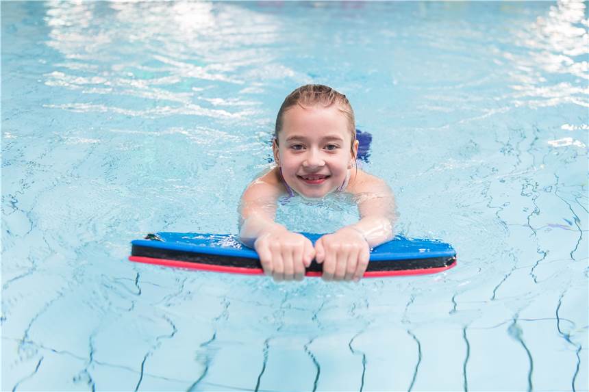Für Anfänger und Rettungsschwimmer: DLRG Lünen startet wieder Kurse Ab. 7. September bietet die DLRG Lünen wieder Schwimmkurse im Lippe Bad an, allerdings in eingeschränkter Form.