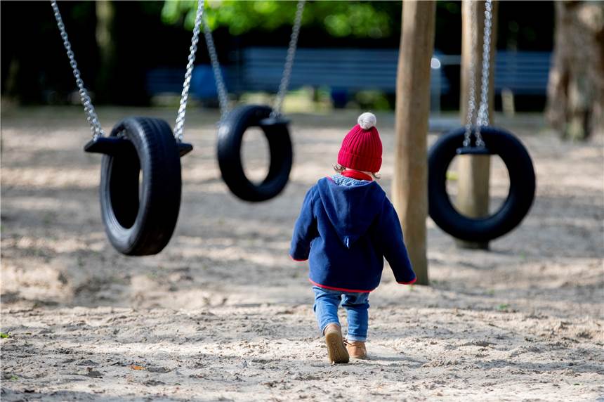Spielplätze in Dortmund öffnen wieder - mit Mindestabstand und Masken Ab dem 7. Mai dürfen Kinder wieder öffentliche Spielplätze nutzen.