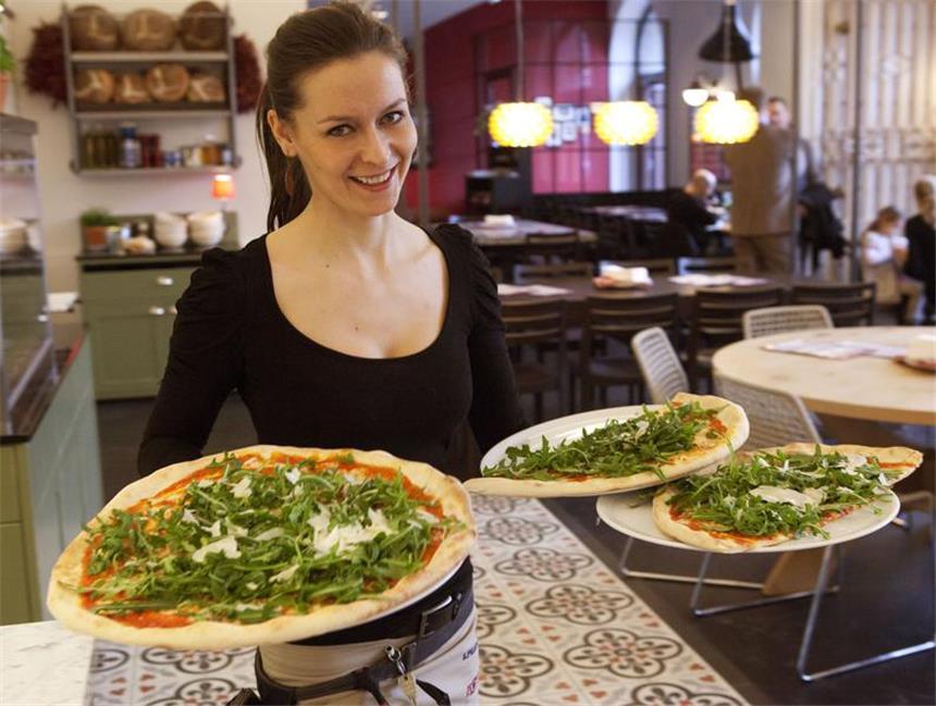 Restaurant-Kette L'Osteria serviert bald in Dortmund Ab Ende März will L'Osteria Pizza und Pasta in Dortmund servieren.