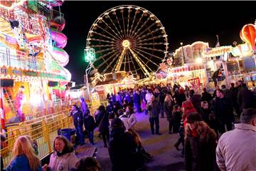 Ab Freitag, 1. April, geht es bei der Palmkirmes auf dem Saatbruchgelände wieder rund. Zehn Tage lang drehen sich dort wieder die Karussells und Zuckerwattemaschinen.