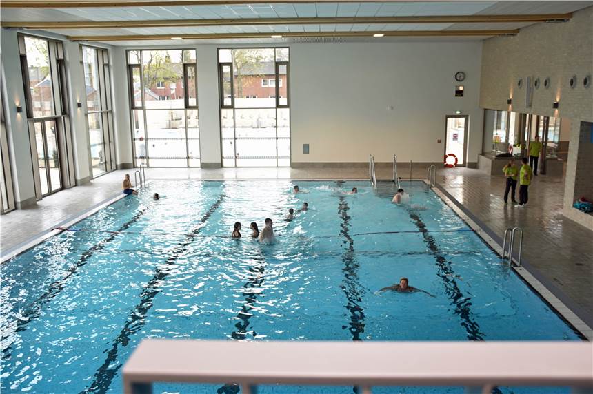 Solebad stockt auf: Hallenbad dazu und mehr Besucher Ab Samstag, 7. Juni 2020, ist auch das Sportbecken im Hallenbad wieder für Gäste nutzbar.