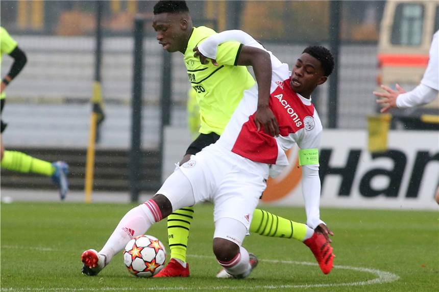 BVB-U19 jetzt bei Manchester United - dann warten Real Madrid oder Atletico Abdoulaye Kamara und die BVB-U19 haben unter anderem schon Ajax Amsterdam ausgeschaltet.