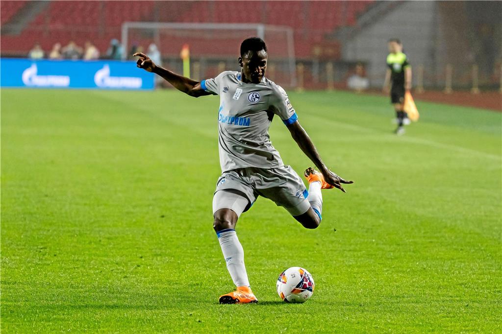 Nach Oczipka-Ausfall: Braucht Königsblau noch einen „Linken“? Abdul Rahman Baba ist die erste Alternative für Bastian Oczipka auf Schalkes linker defensiven Außenbahn.