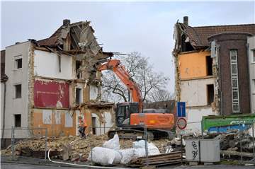 Abriss und Neubau: Das Wohnquartier an der Graf-Haeseler-Straße verändert sich. Die Wohnungsbaugenossenschaft Lünen (WBG) errichtet hier modernen Wohnraum.